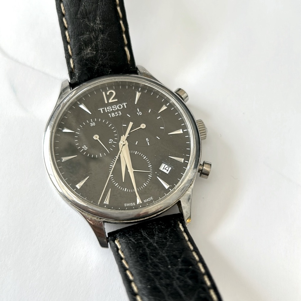 Tissot 1853 Men's QuartzAnalog Display